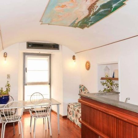 شقة Napoli Centro Storico Un Passo Da San Gennaro المظهر الخارجي الصورة