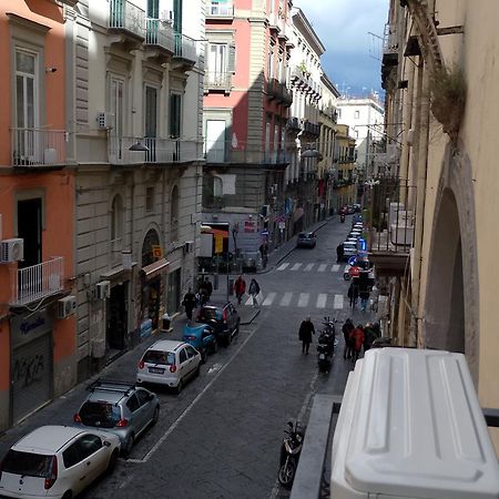 شقة Napoli Centro Storico Un Passo Da San Gennaro المظهر الخارجي الصورة