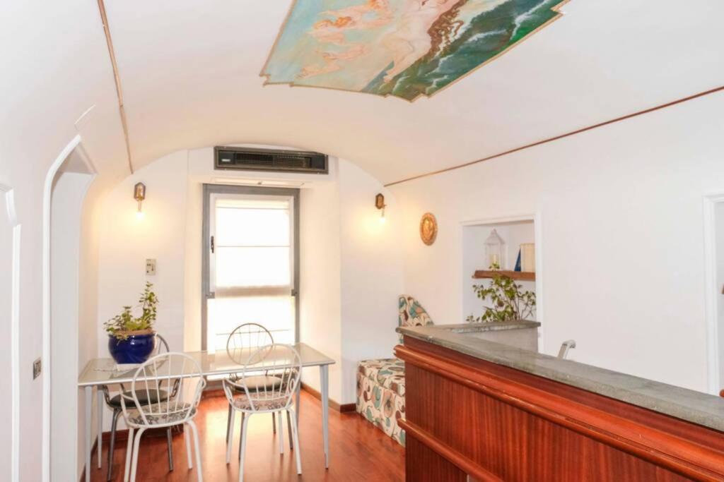 شقة Napoli Centro Storico Un Passo Da San Gennaro المظهر الخارجي الصورة