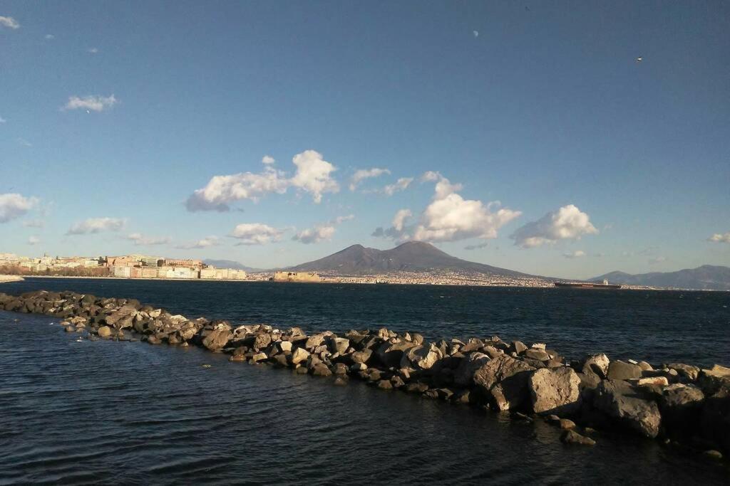 شقة Napoli Centro Storico Un Passo Da San Gennaro المظهر الخارجي الصورة