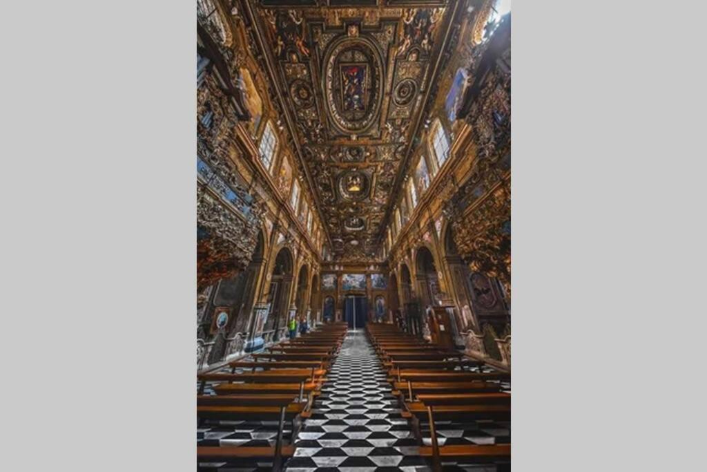 شقة Napoli Centro Storico Un Passo Da San Gennaro المظهر الخارجي الصورة
