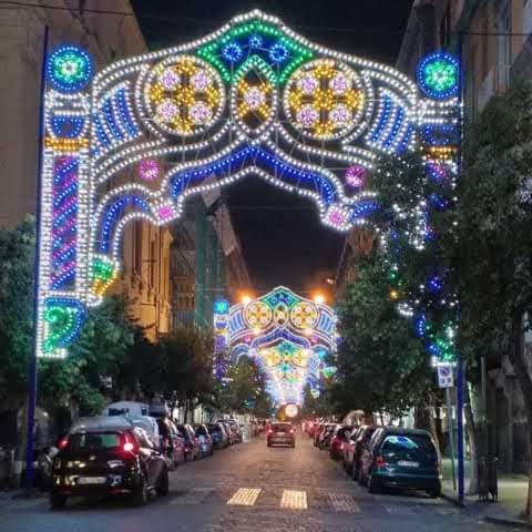 شقة Napoli Centro Storico Un Passo Da San Gennaro المظهر الخارجي الصورة