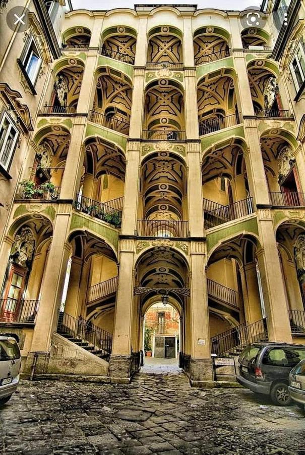 شقة Napoli Centro Storico Un Passo Da San Gennaro المظهر الخارجي الصورة