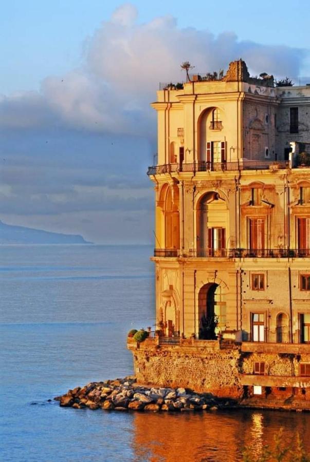شقة Napoli Centro Storico Un Passo Da San Gennaro المظهر الخارجي الصورة